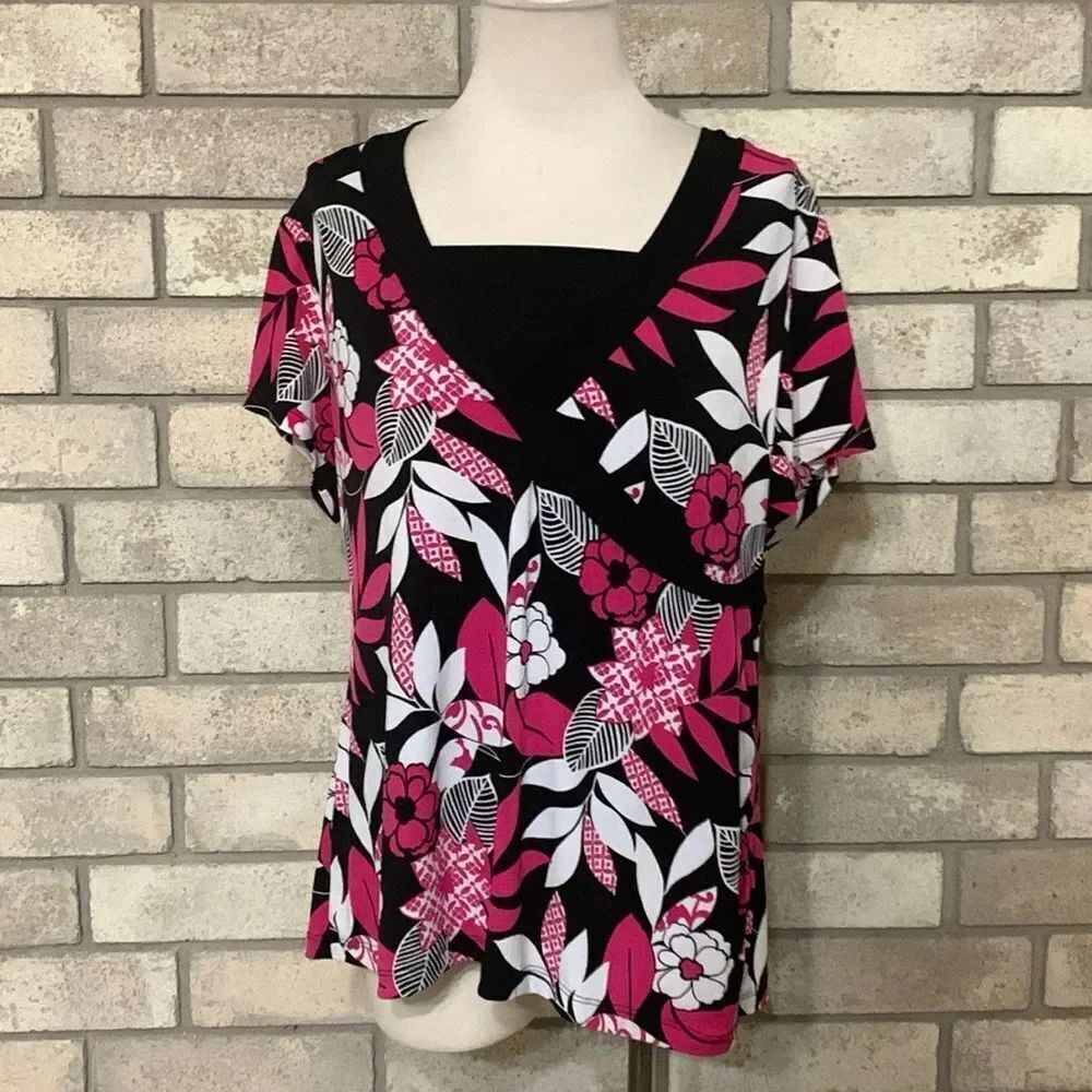 3for$20 blouse 1x runs onโsmaller side